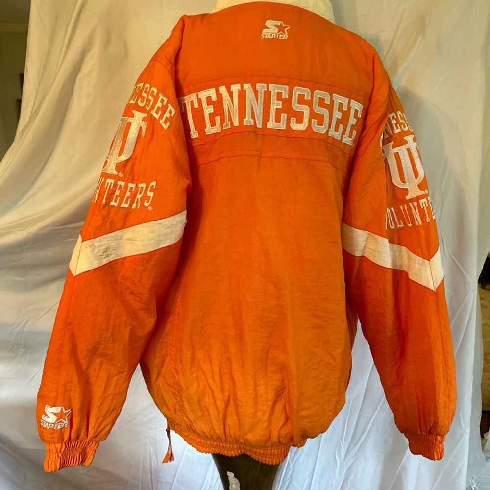 Tennessee VOLS starter jacket vintage size medium oversized puffy coat